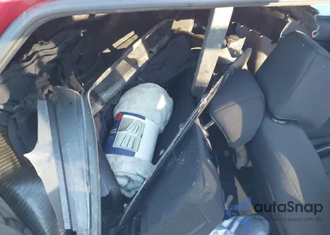 2021 Hyundai Venue Se from USA, damaged, VIN KMHRB8A32MU065337